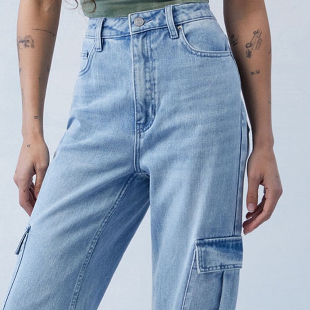 Pacsun Light Indigo '90s Boyfriend Cargo Jeans- Medium Indigo Wash - Picture 2 of 7